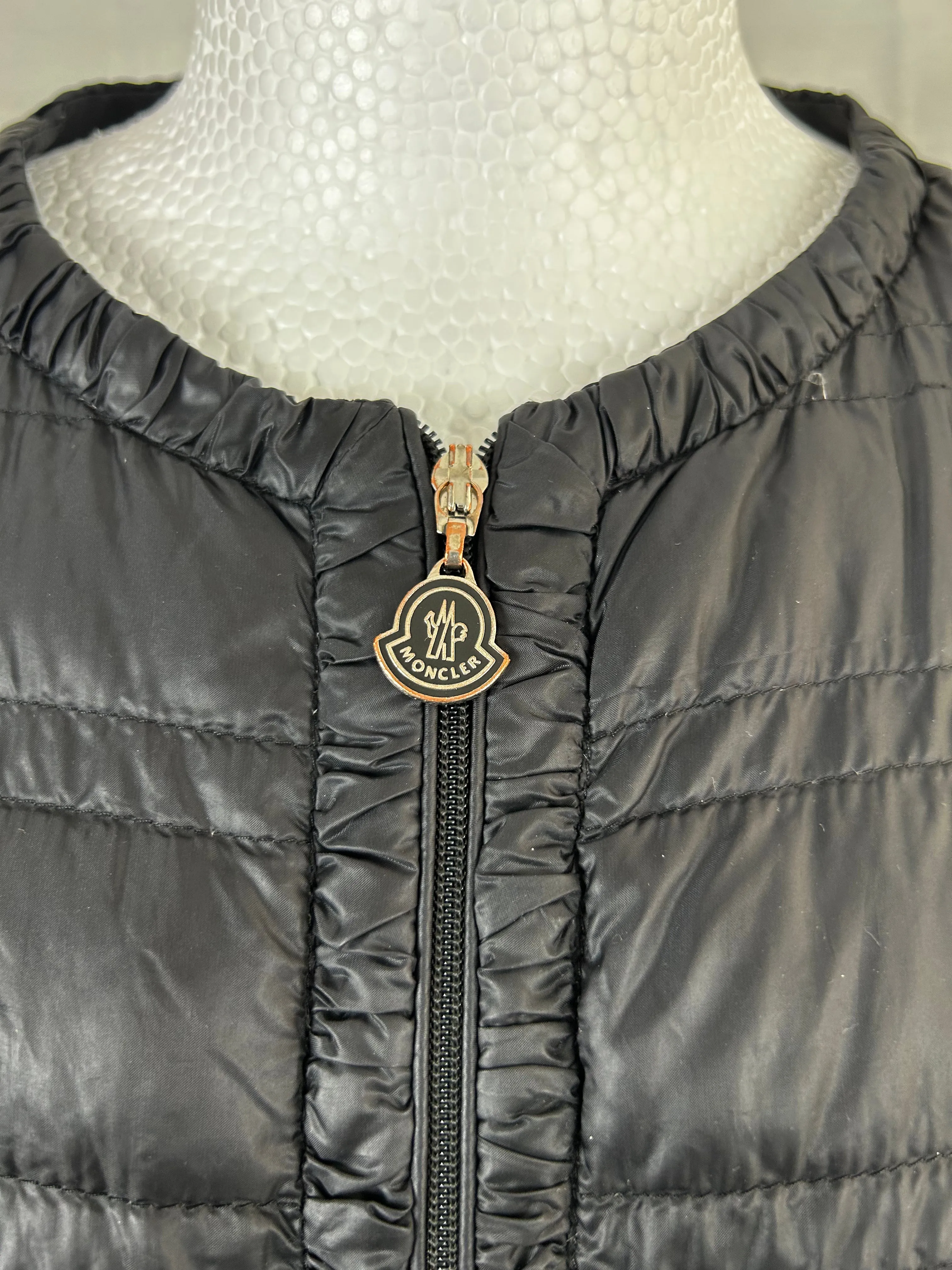 Moncler Black Short Padded Down Jacket S