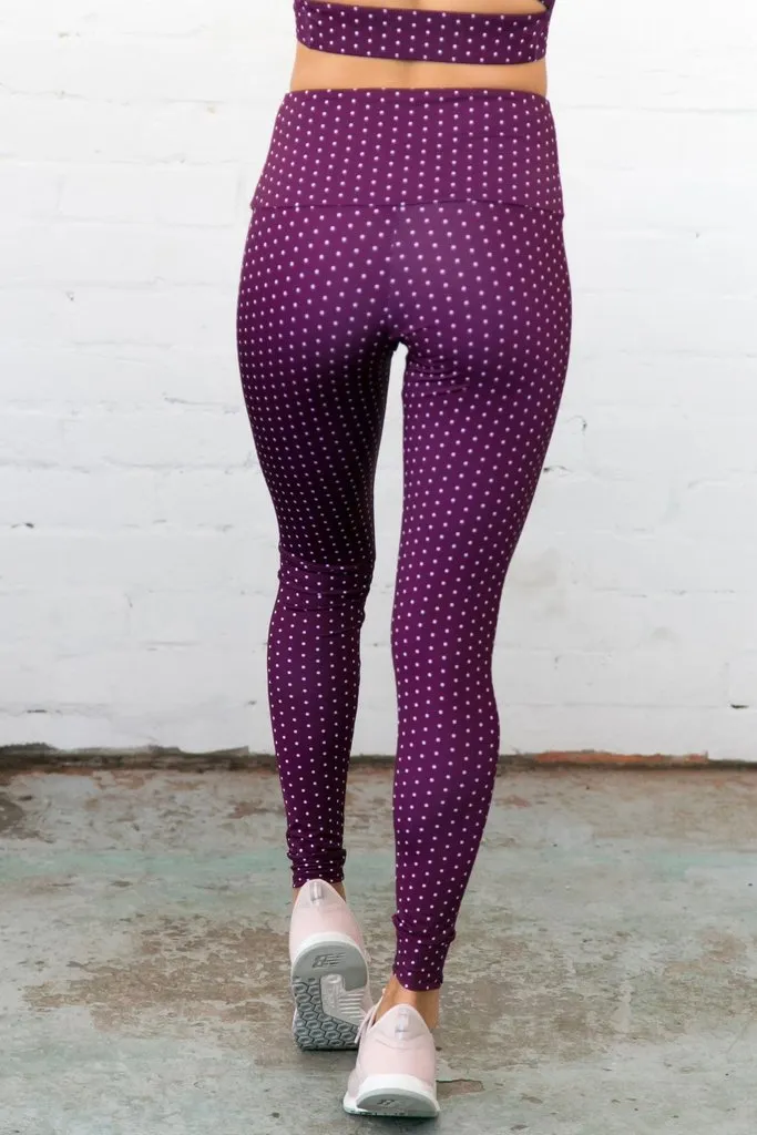 Onzie High Rise Legging Aubergine Dot