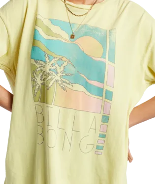 Women's Billabong Rainbow Skies Boyfriend T-Shirt